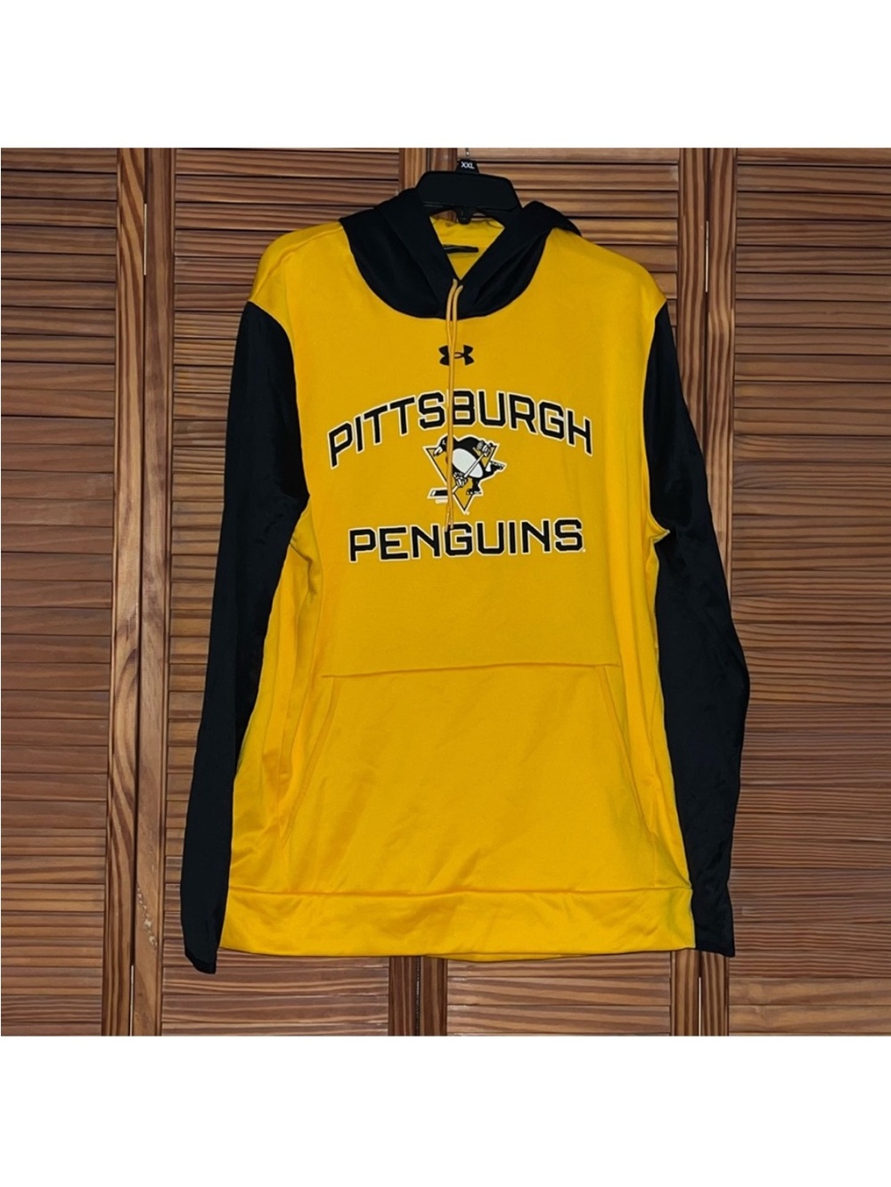 *NWT Under Armour Yellow & Black Pittsburgh Penguins Pullover Hoodie